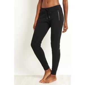 ALO YOGA Women's Urban Moto Sweatpants